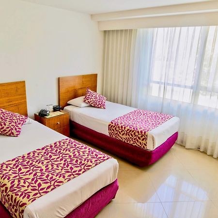 Portal Del Rodeo Apartahotel Medellín Esterno foto