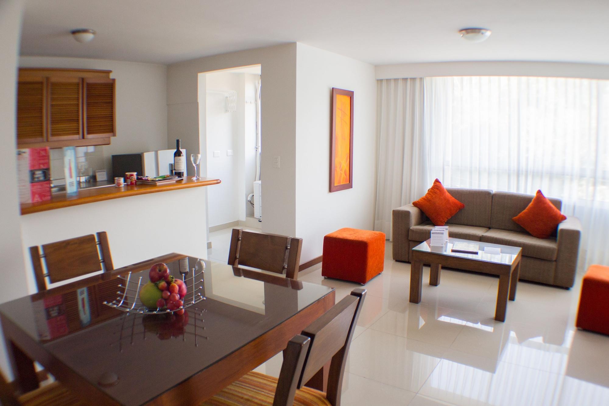 Portal Del Rodeo Apartahotel Medellín Esterno foto