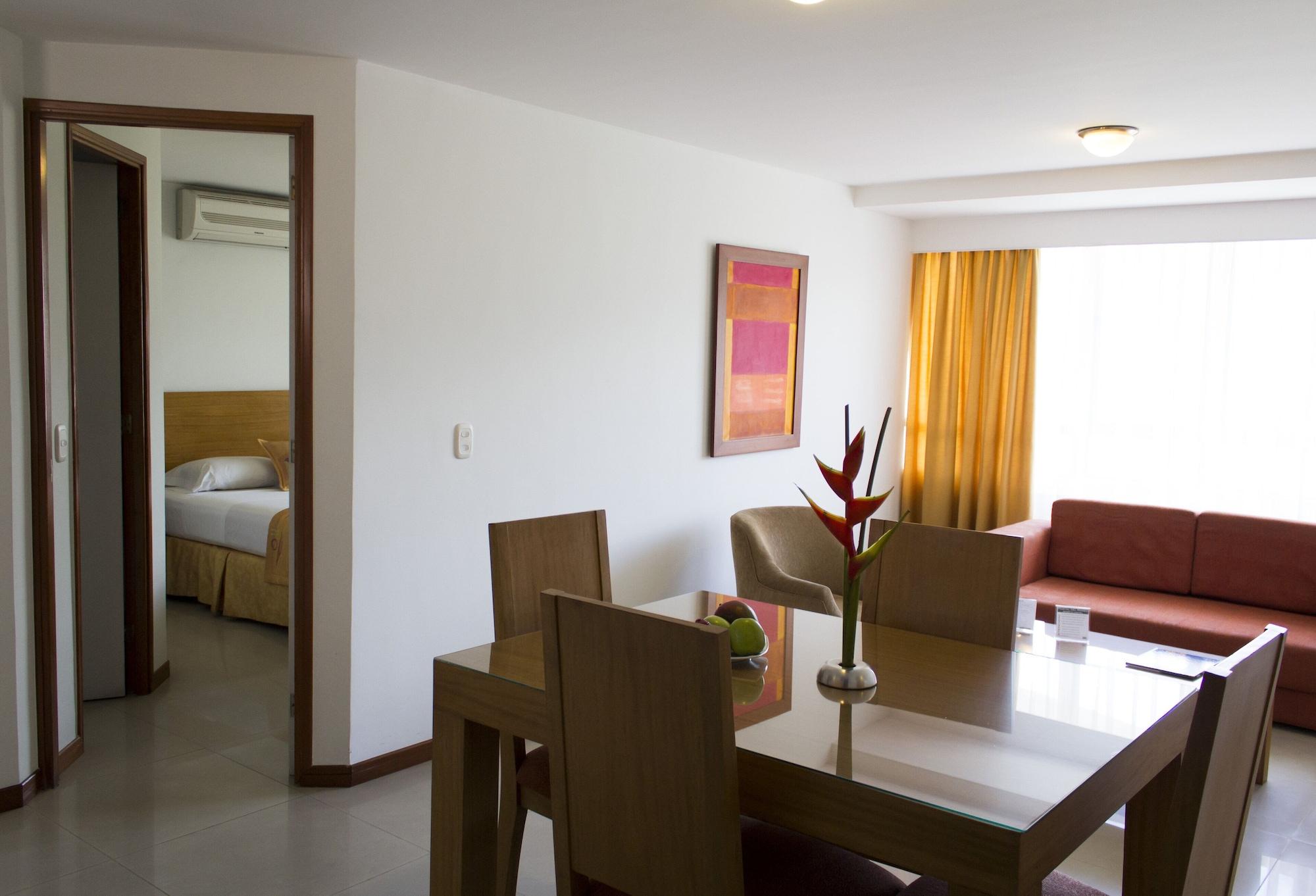 Portal Del Rodeo Apartahotel Medellín Esterno foto