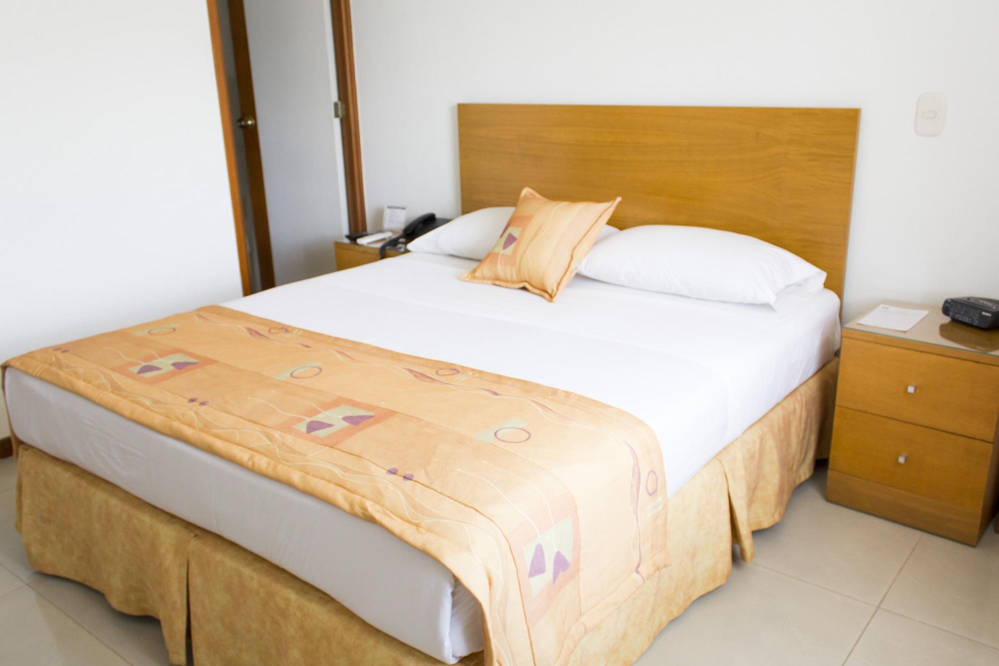 Portal Del Rodeo Apartahotel Medellín Esterno foto