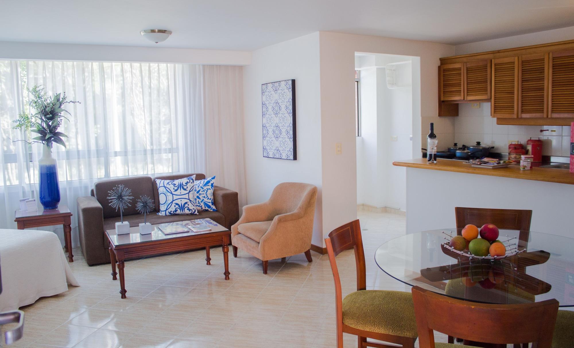 Portal Del Rodeo Apartahotel Medellín Esterno foto