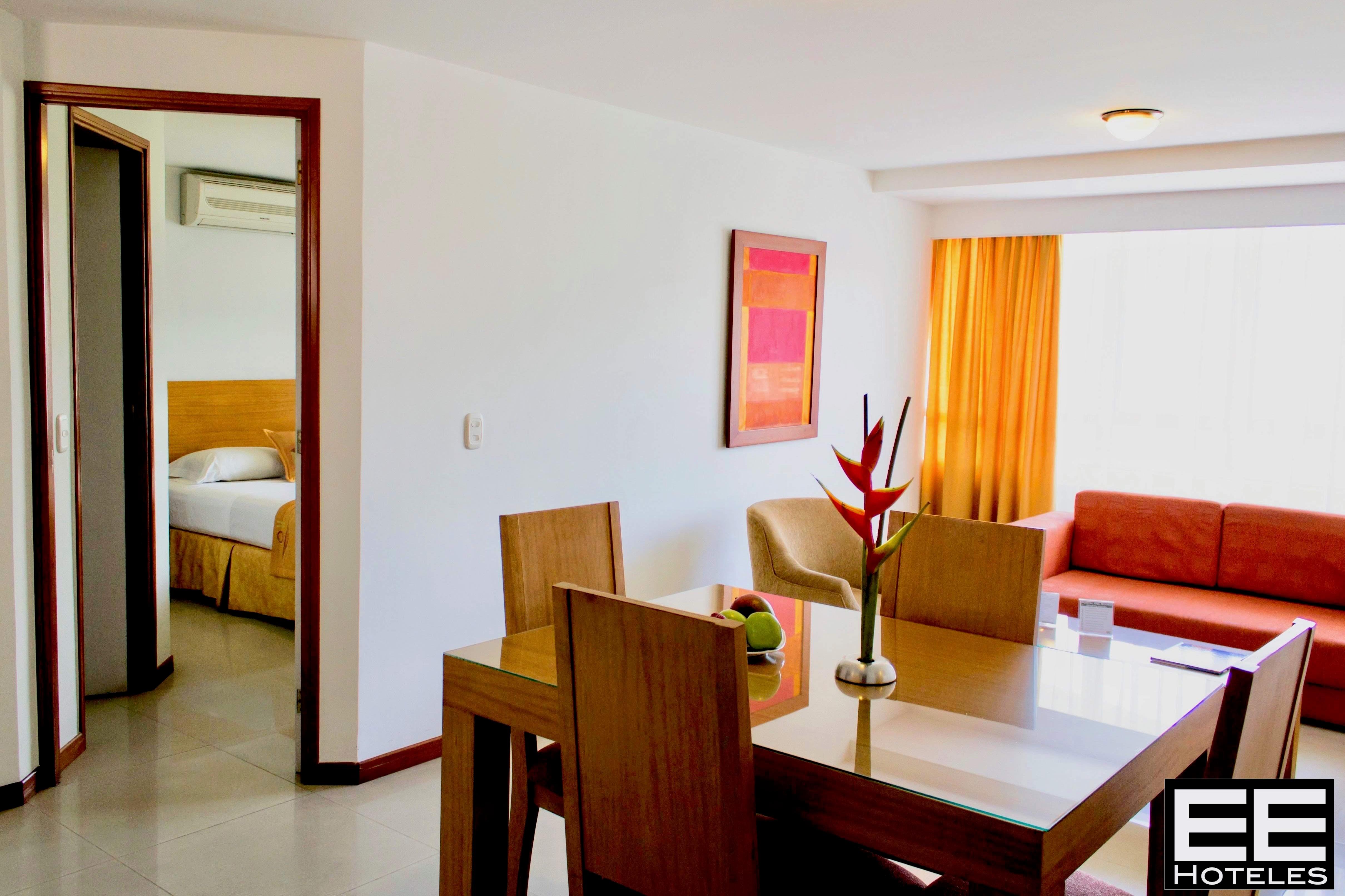 Portal Del Rodeo Apartahotel Medellín Esterno foto