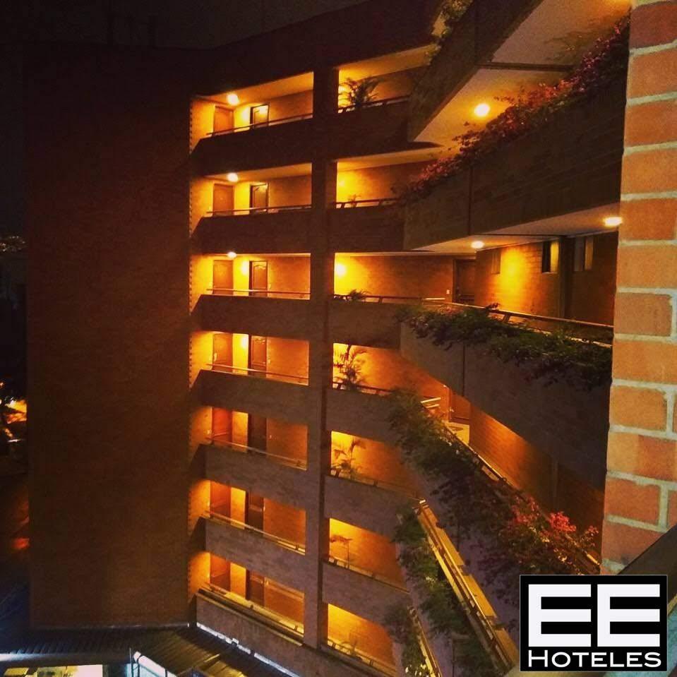 Portal Del Rodeo Apartahotel Medellín Esterno foto