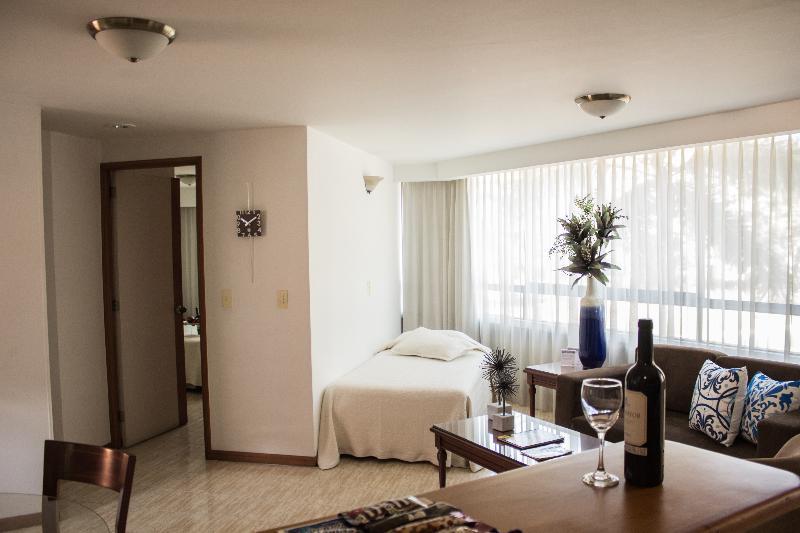 Portal Del Rodeo Apartahotel Medellín Esterno foto